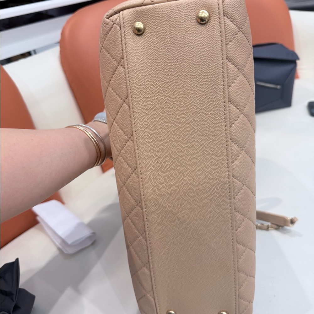 CHANEL Tan Quilted Shoulder Bag 7.1" x 11.4" x 4.7" measure - Picture 14 of 16